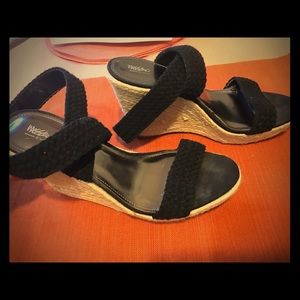 Mossimo Black wedge sandals